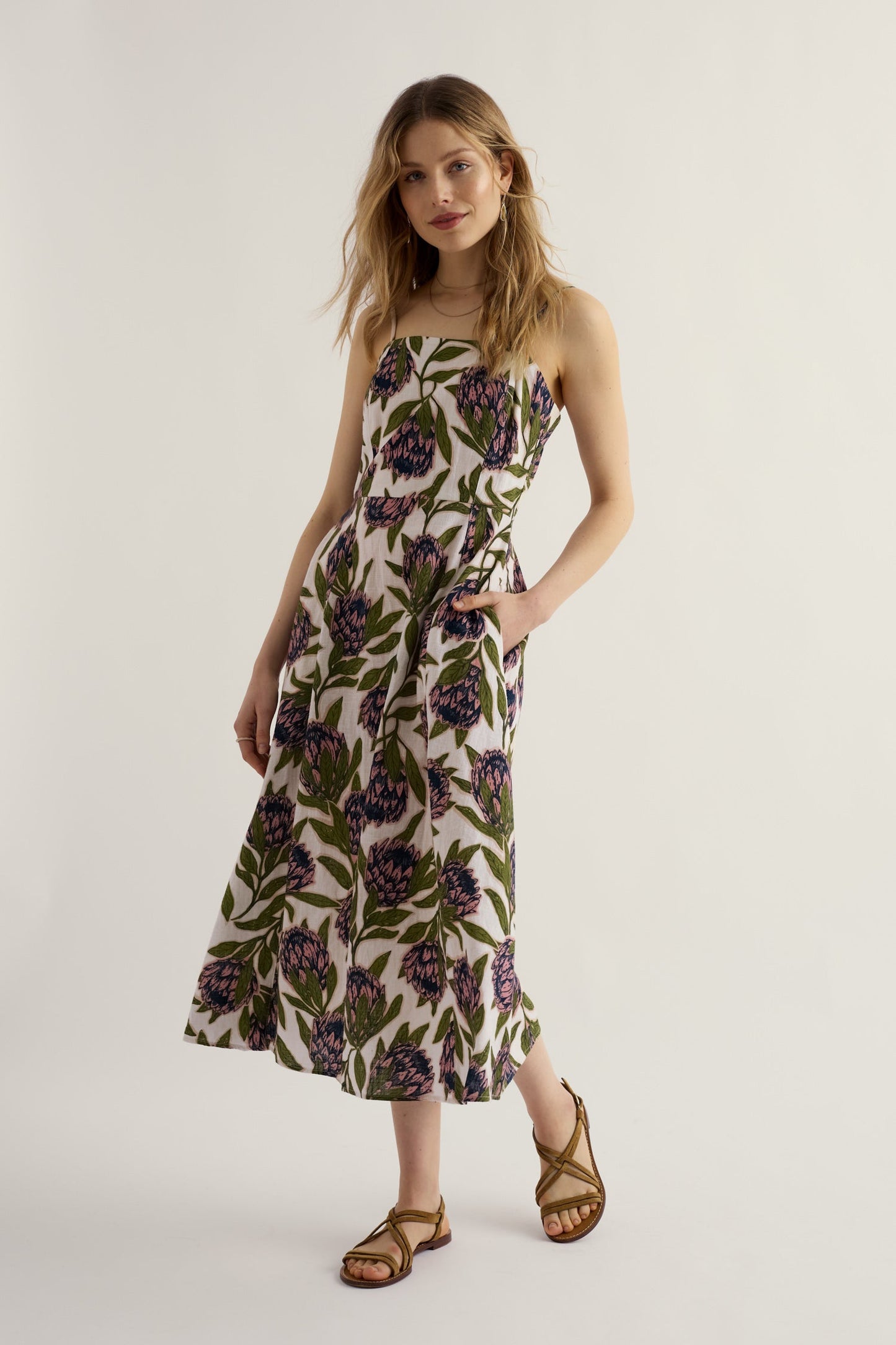 Madern Sleeveless Midi Dress